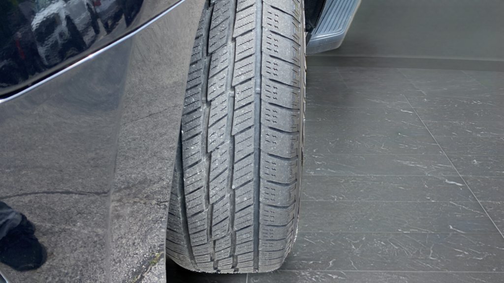 Used 2024 Agate Black Metallic Ford Limited image 44