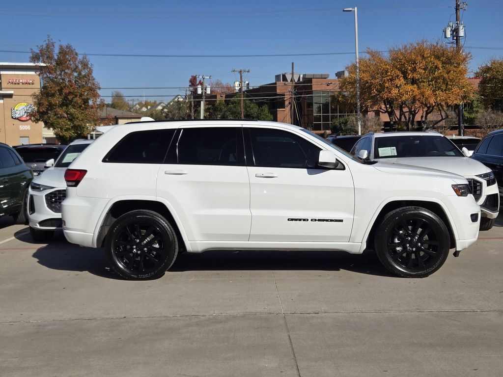 used 2021 Jeep Grand Cherokee car, priced at $18,481