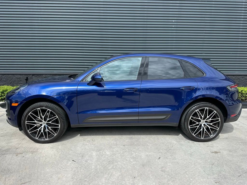Thumbnail: 2023 Porsche Macan - 2