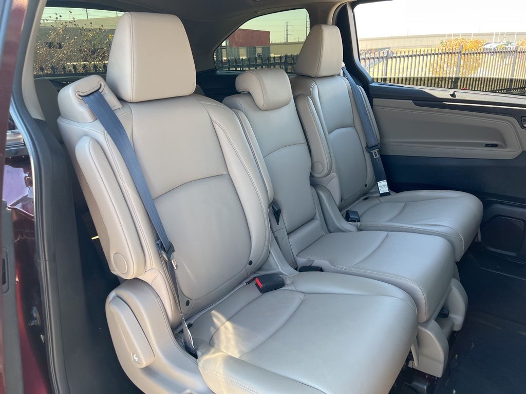 Thumbnail: 2018 Honda Odyssey - 27
