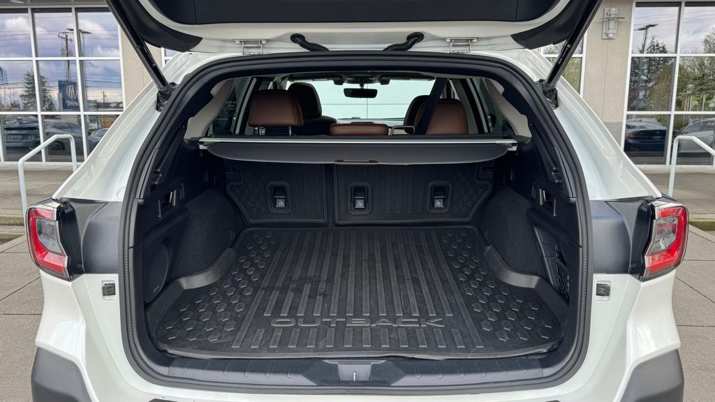 2022 Subaru Outback Touring XT