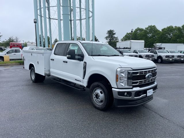 2025 Ford F-350 Chassis XL