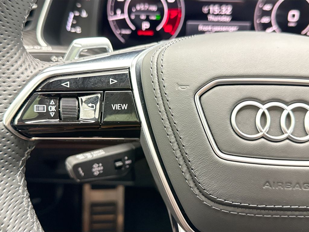 Thumbnail: 2025 Audi RS 6 - 14