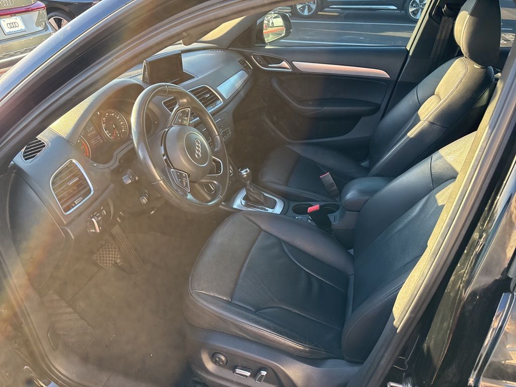 Thumbnail: 2018 Audi Q3 - 8