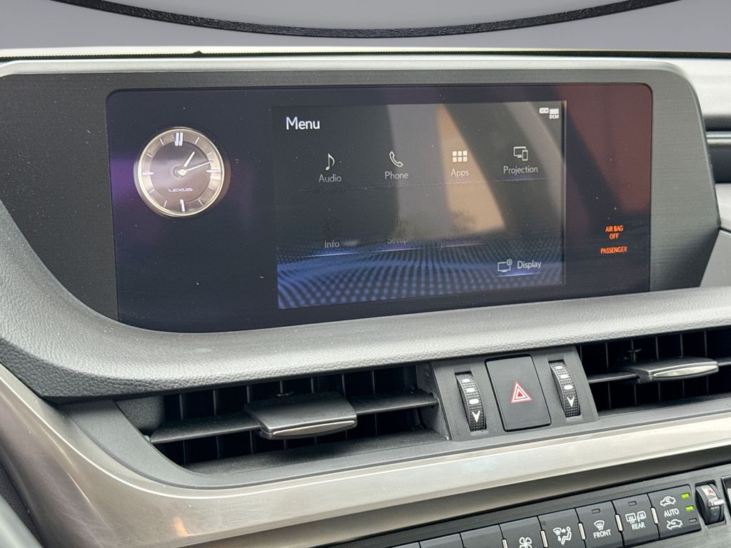 Thumbnail: 2020 Lexus ES - 22