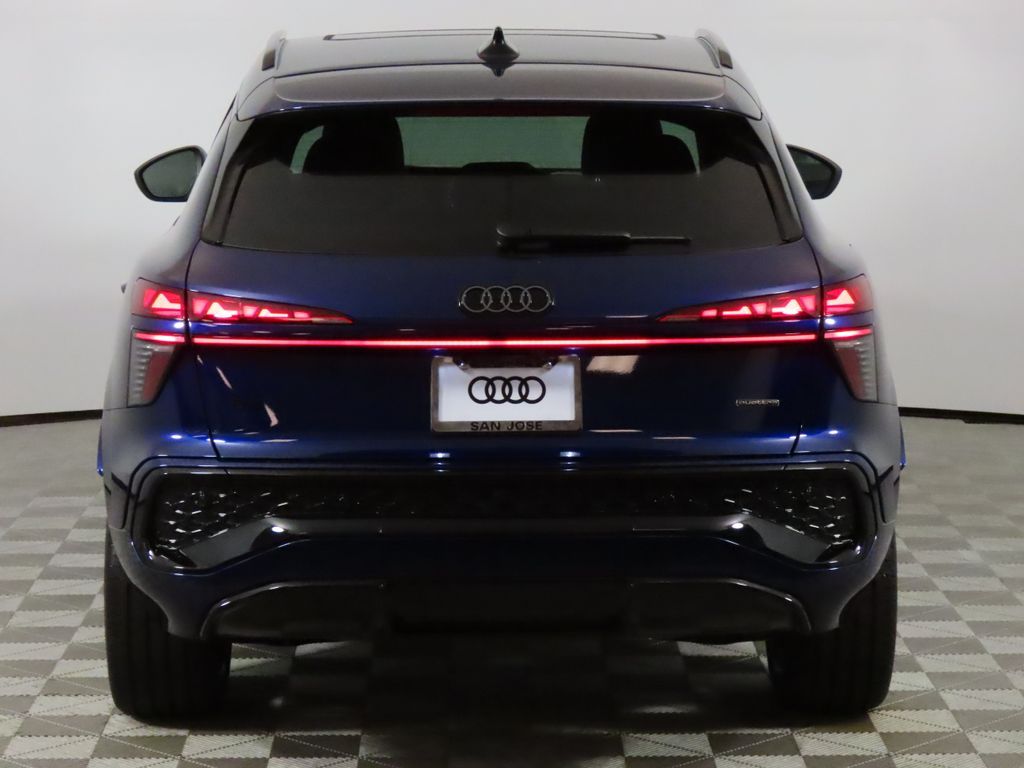 Thumbnail: 2026 Audi Q3 - 4