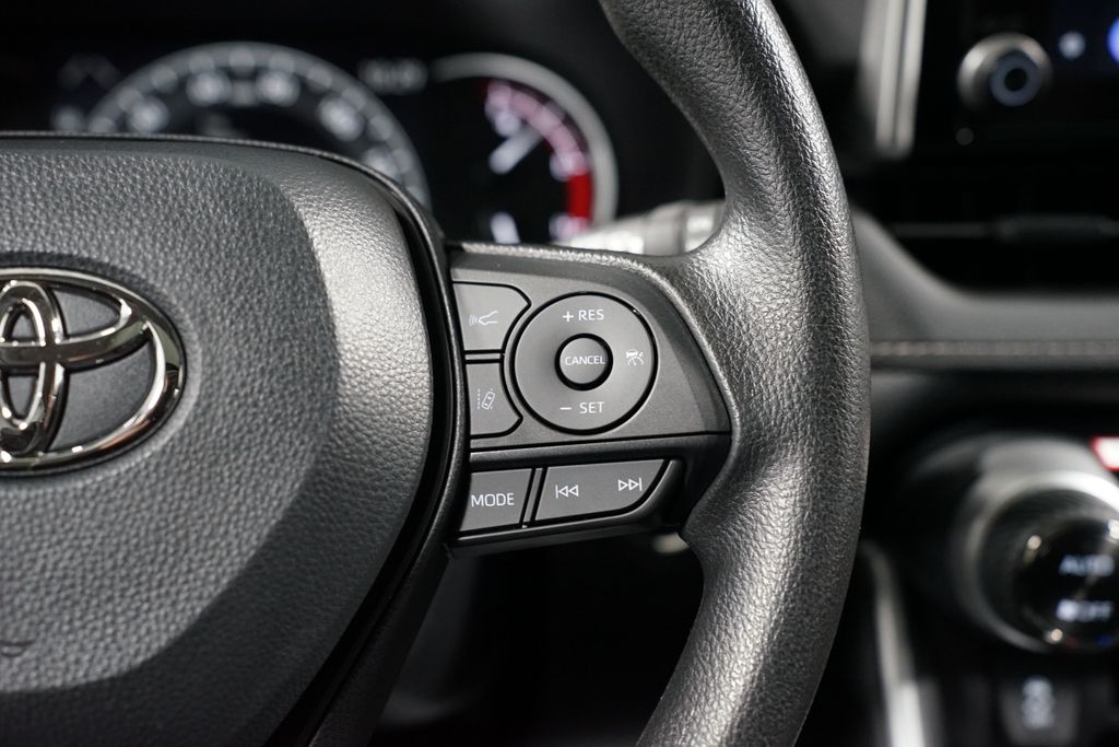 Thumbnail: 2025 Toyota RAV4 - 13