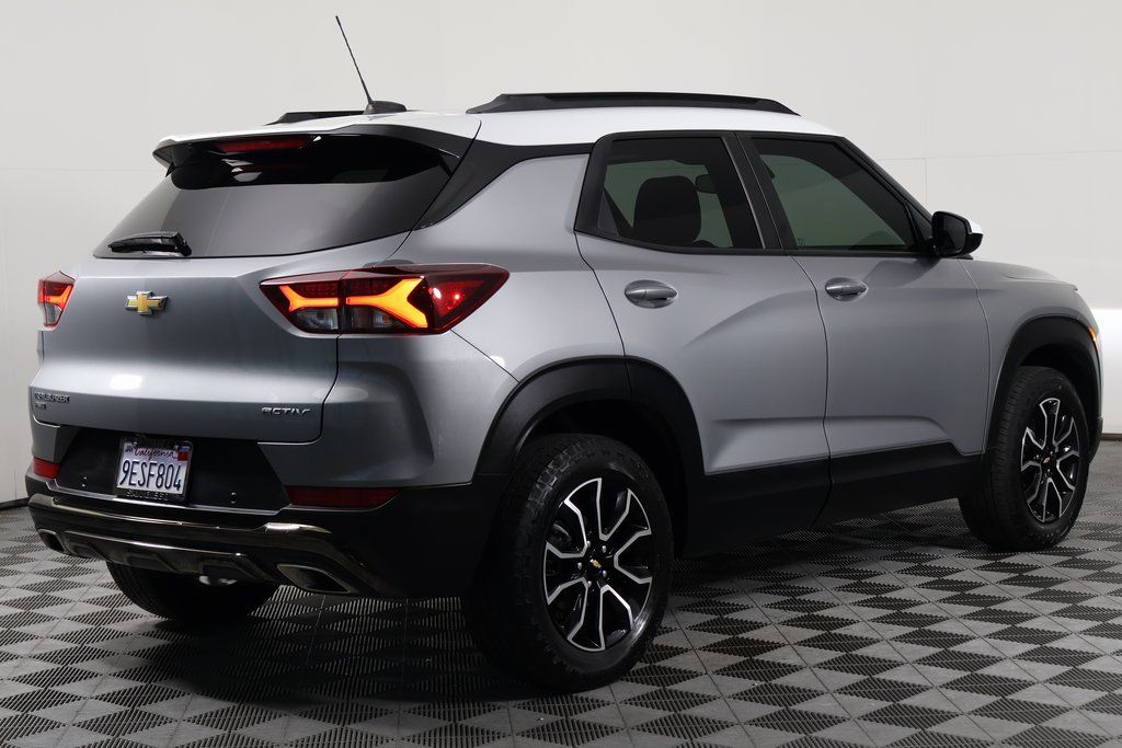 Thumbnail: 2023 Chevrolet TrailBlazer - 4