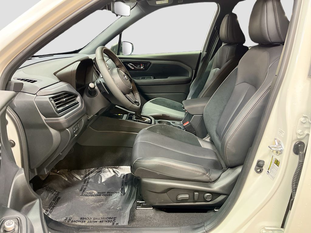 Used 2025 Crystal White Pearl Subaru Touring image 22