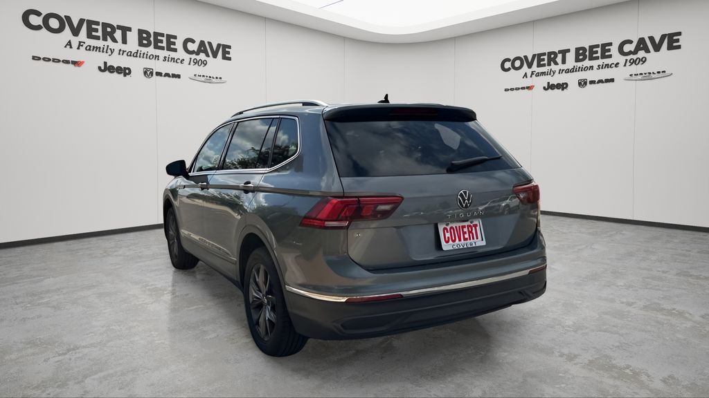 Used 2024 Gray Volkswagen 2.0T SE image 7