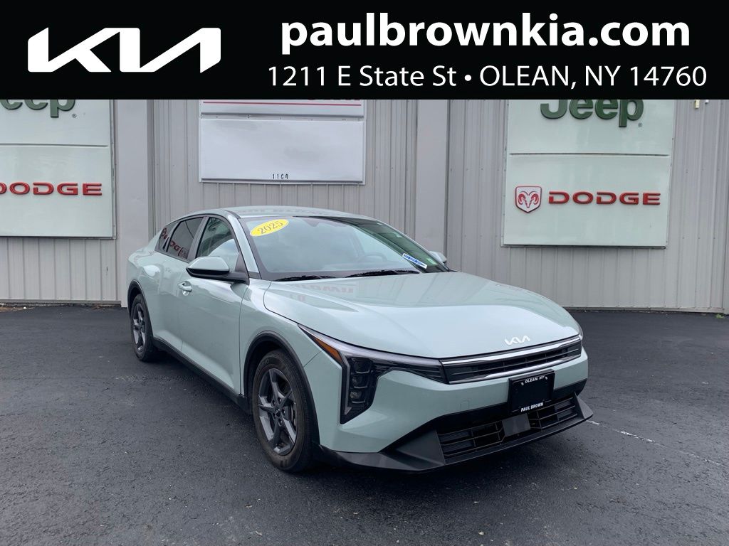 2025 Kia K4 LXS FWD