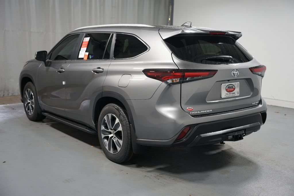 Thumbnail: 2026 Toyota Highlander - 6