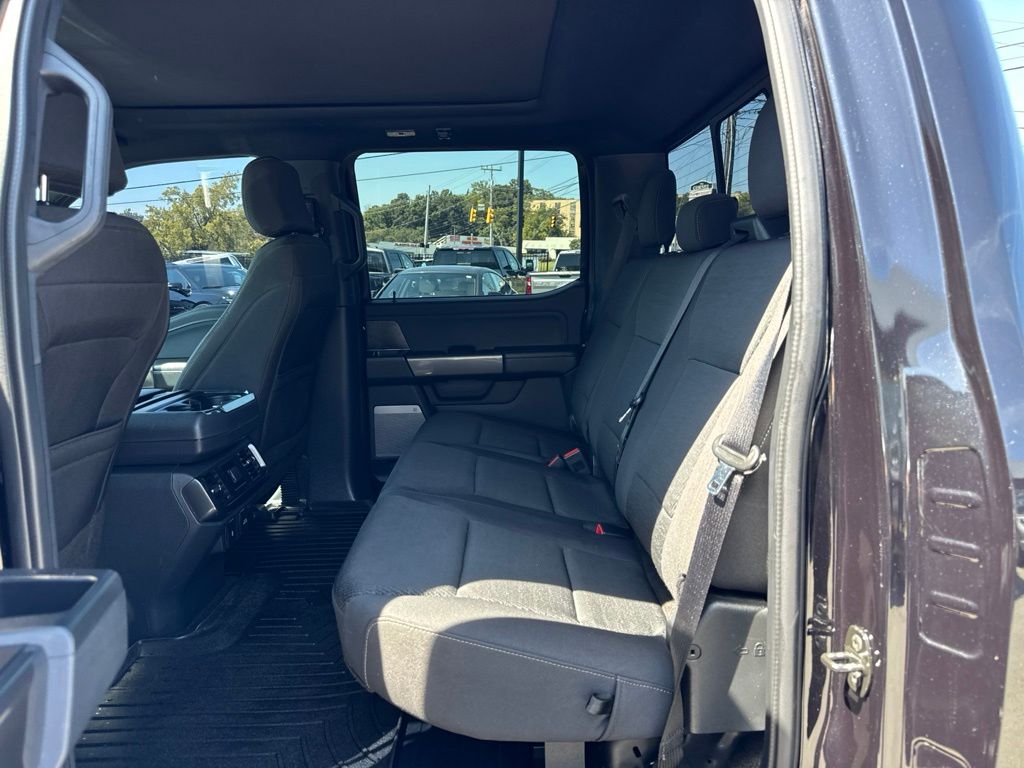 Used 2022 Black Ford XLT image 20