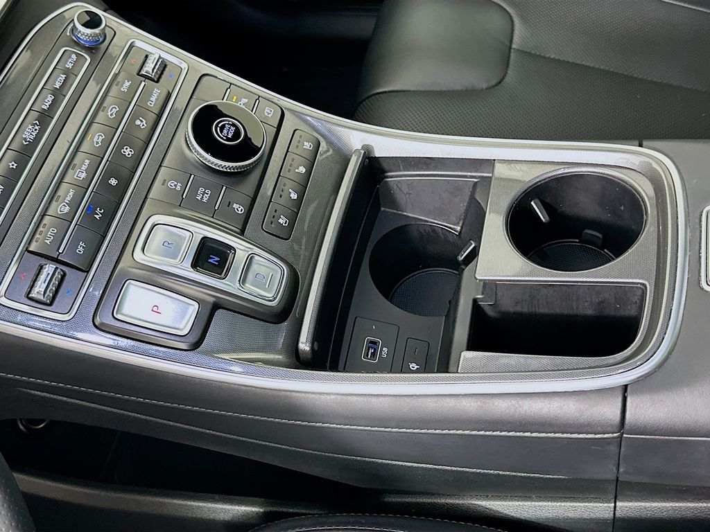 Thumbnail: 2022 Hyundai Santa Fe - 17