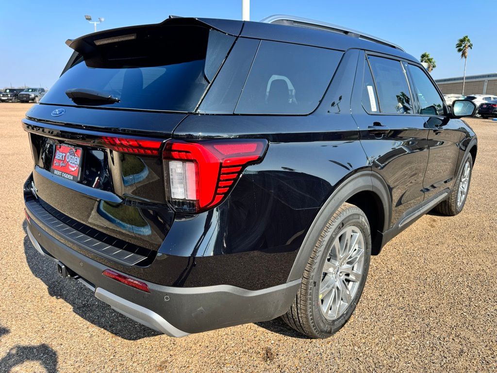 New 2026 Black Ford Platinum image 6
