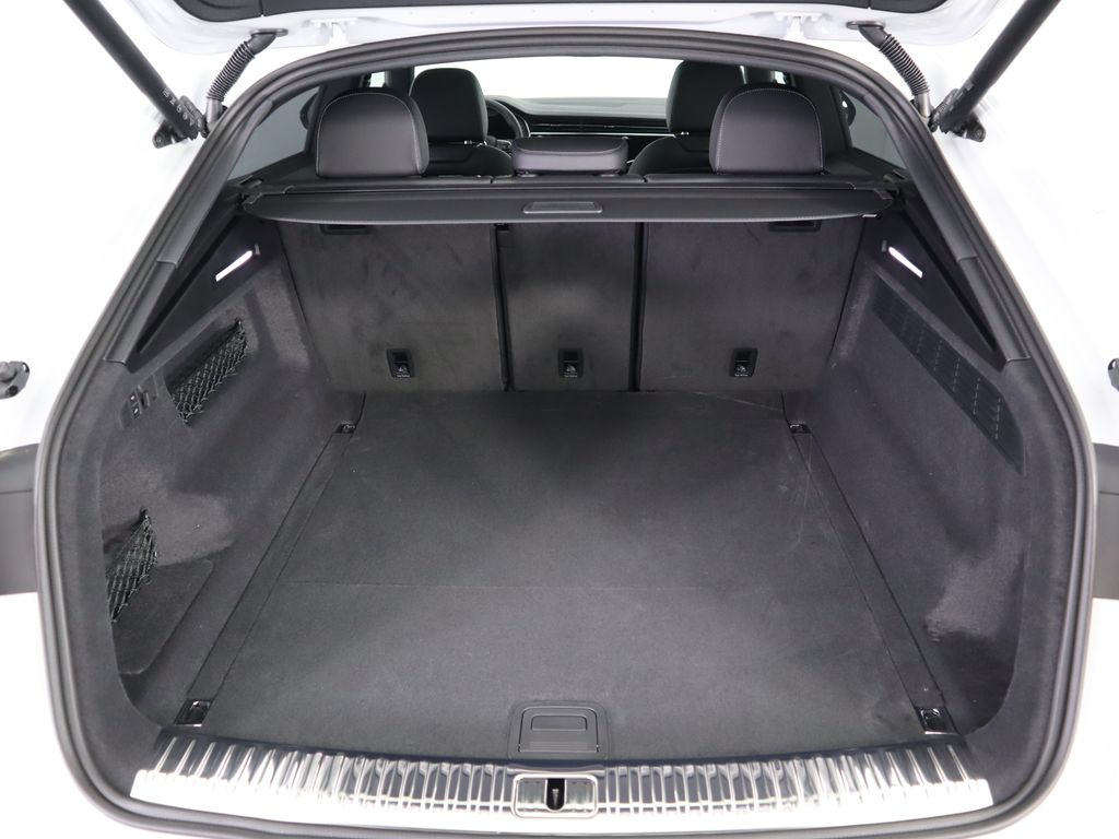 Thumbnail: 2025 Audi Q8 - 30