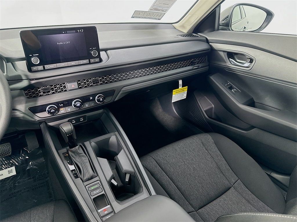2025 Honda Accord LX photo