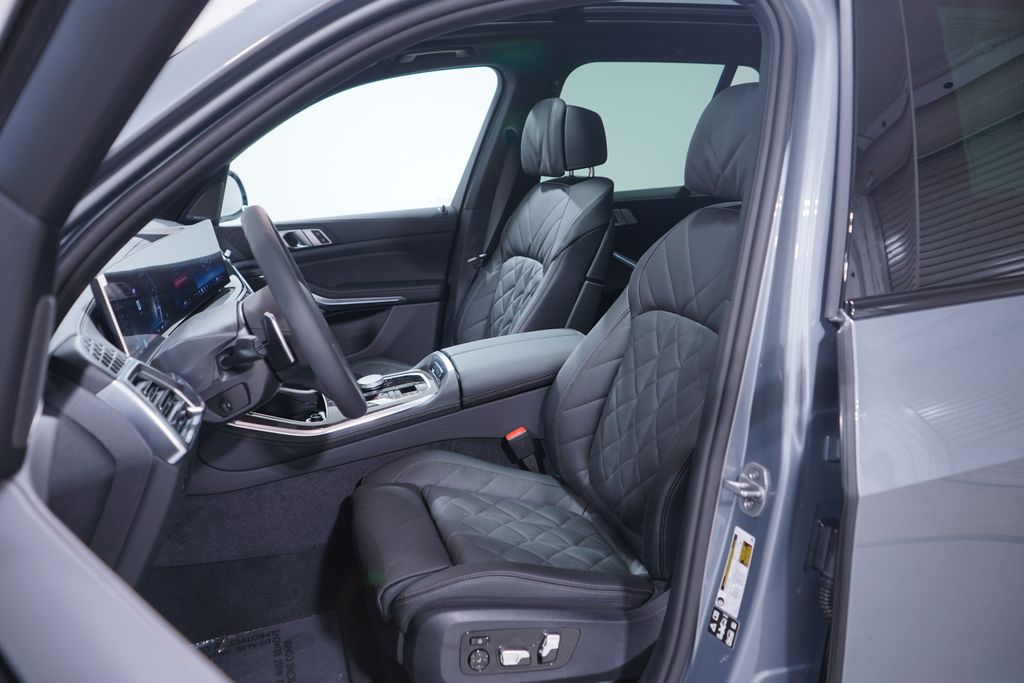 Thumbnail: 2026 BMW X5 - 7