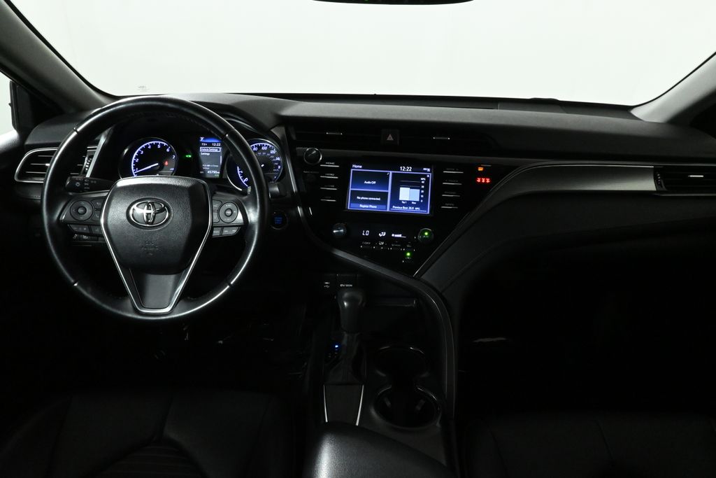 Thumbnail: 2019 Toyota Camry - 18