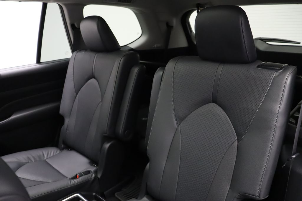 2024 Toyota Grand Highlander Limited 18
