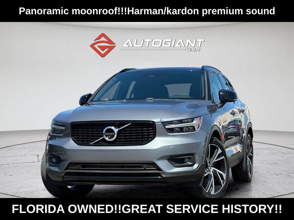 Gray Metallic 2019 Volvo XC40 SUV / Crossover All-Wheel Drive Automatic