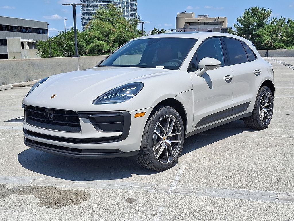 Thumbnail: 2026 Porsche Macan - 1