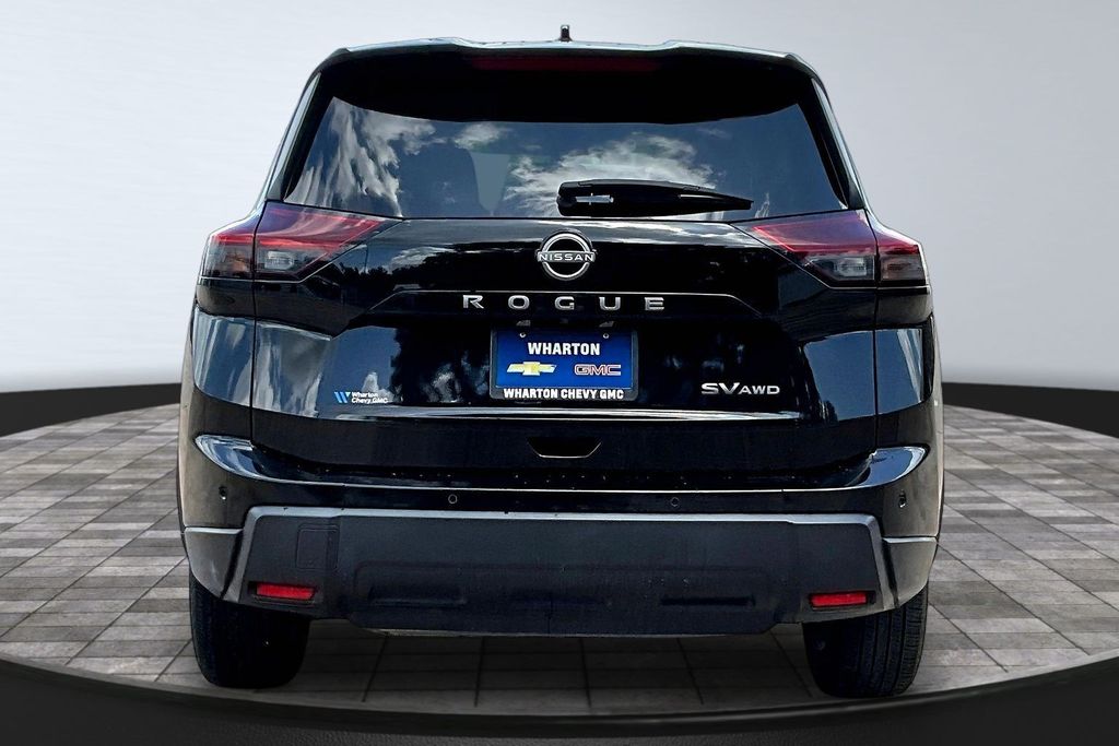 2024 Nissan Rogue SV - 5