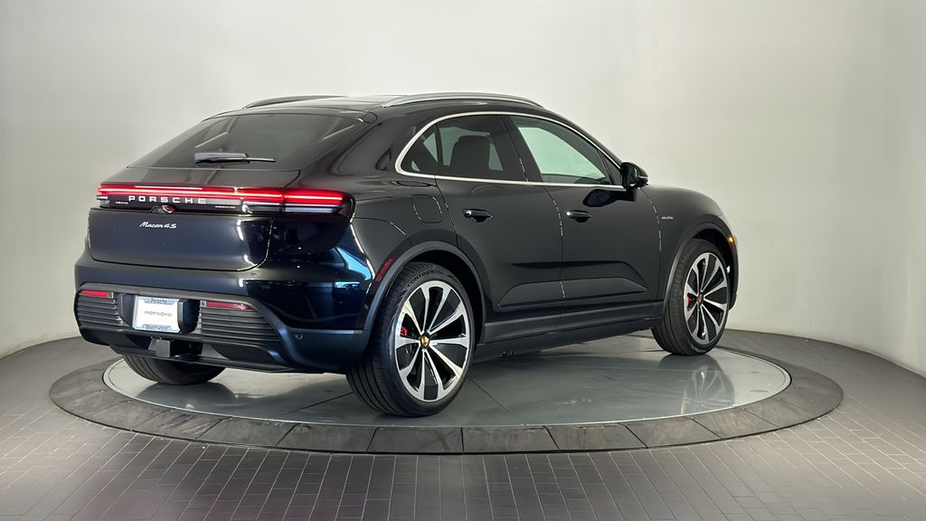 Thumbnail: 2025 Porsche Macan - 7