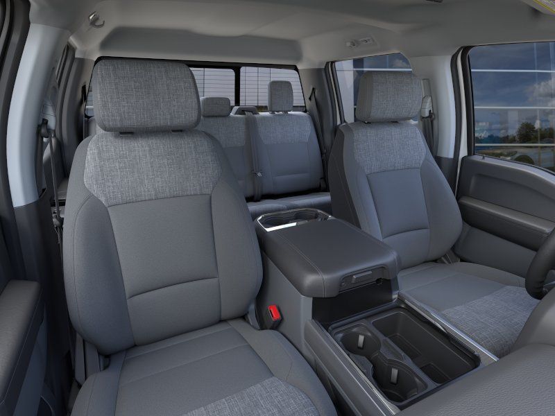 New 2026 Oxford White Ford F-250® XLT image 9