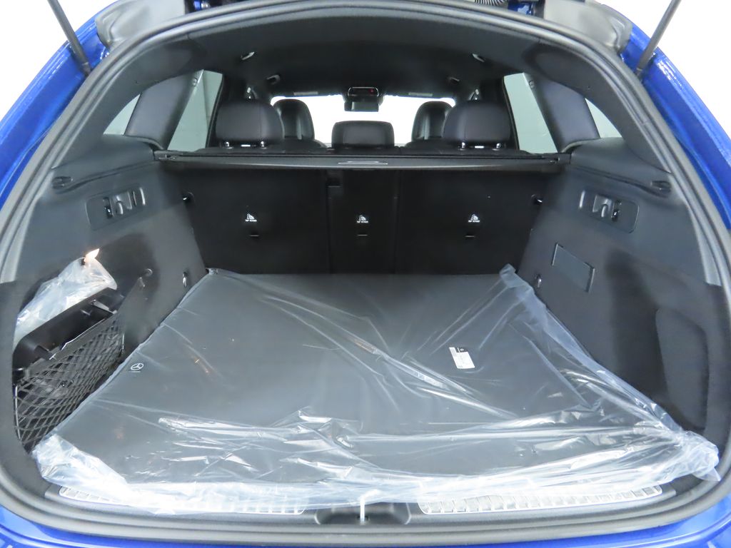 Thumbnail: 2026 Mercedes-Benz GLC - 30