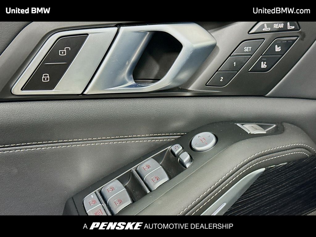 Thumbnail: 2025 BMW X7 - 3