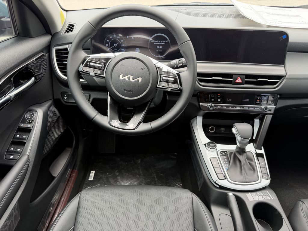 new 2026 Kia Seltos car, priced at $25,286