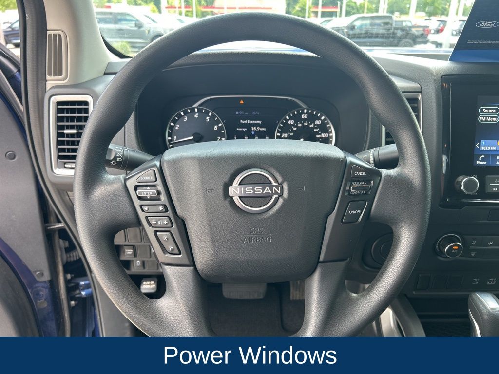 2022 Nissan Frontier SV
