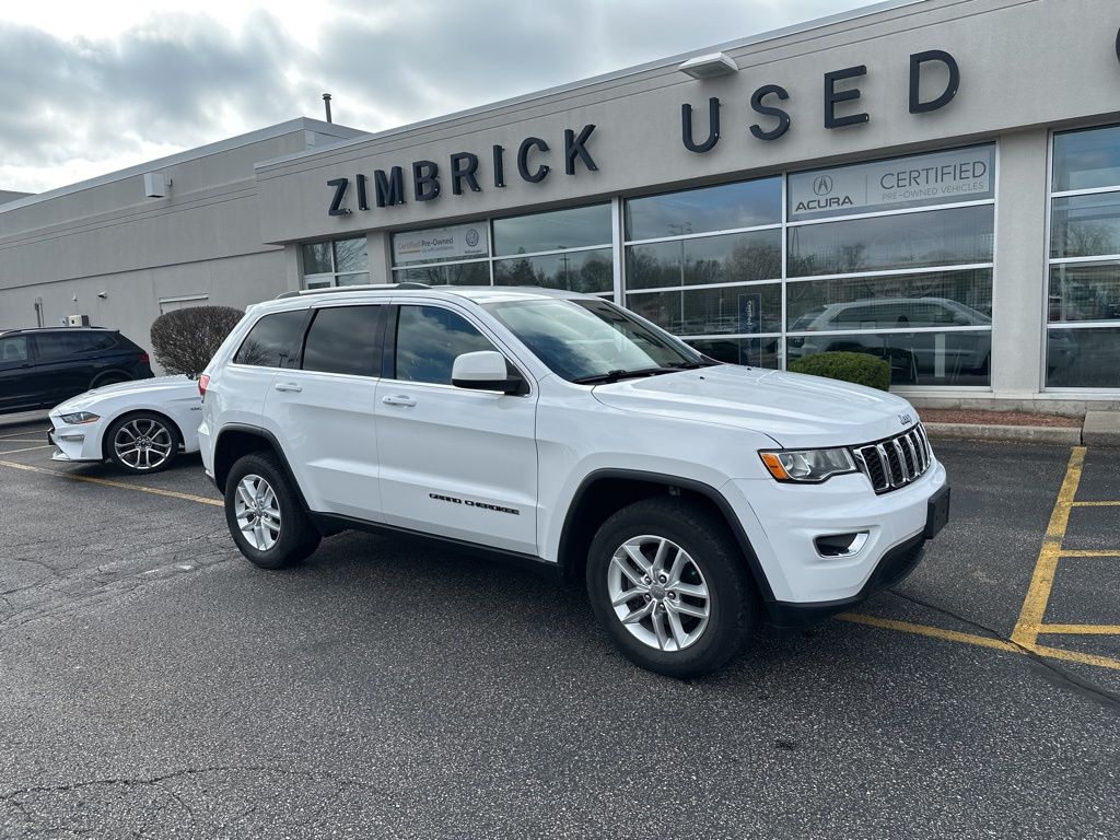 Bright White Clearcoat 2017 Jeep Grand Cherokee Laredo 4WD SUV / Crossover Four-Wheel Drive 8-Speed Automatic