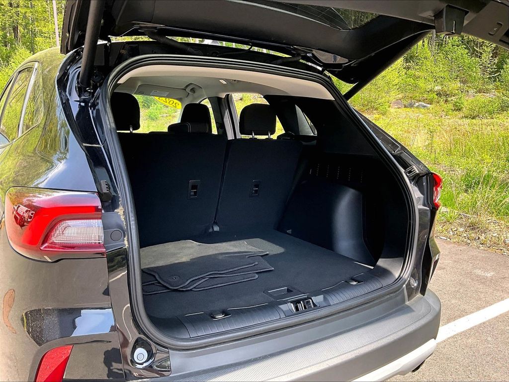 2023 Ford Escape — photo 24