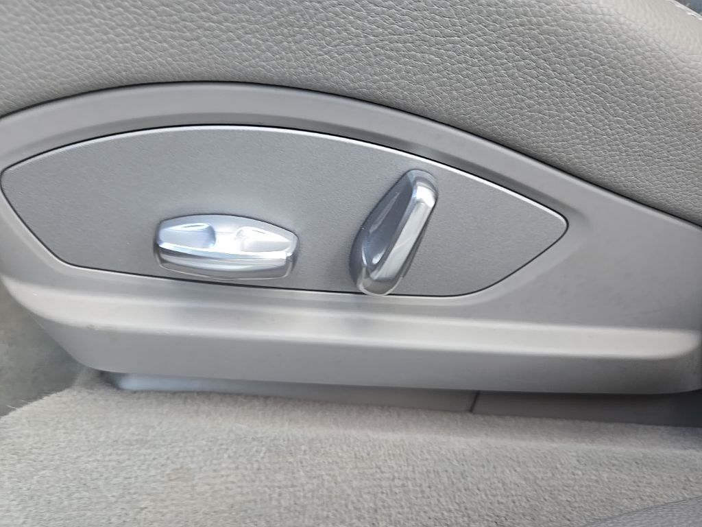 Thumbnail: 2011 Porsche Panamera - 21