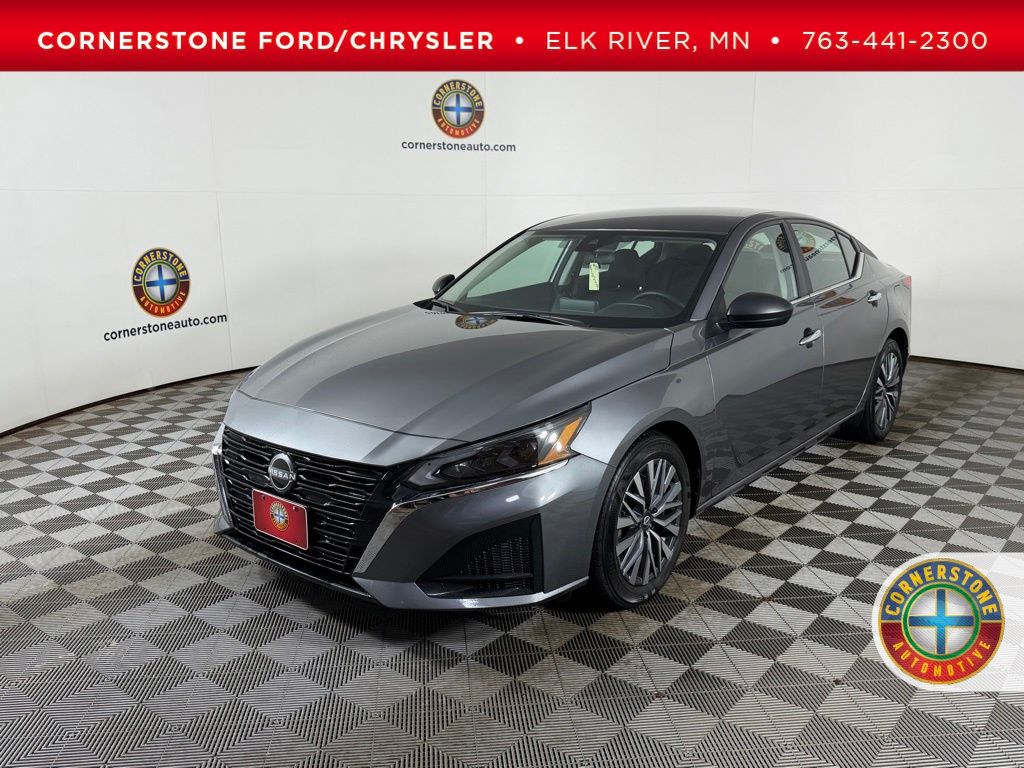 Gray (Gun Metallic) 2025 Nissan Altima Sedan Front-Wheel Drive Continuously Variable Transmission