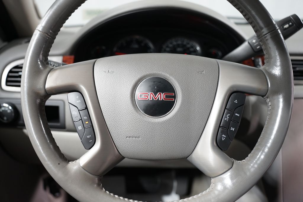 2013 GMC Yukon XL SLT 13