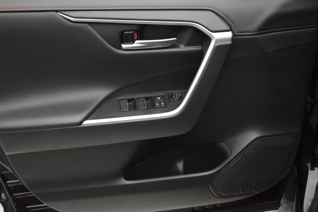 Thumbnail: 2024 Toyota RAV4 - 11