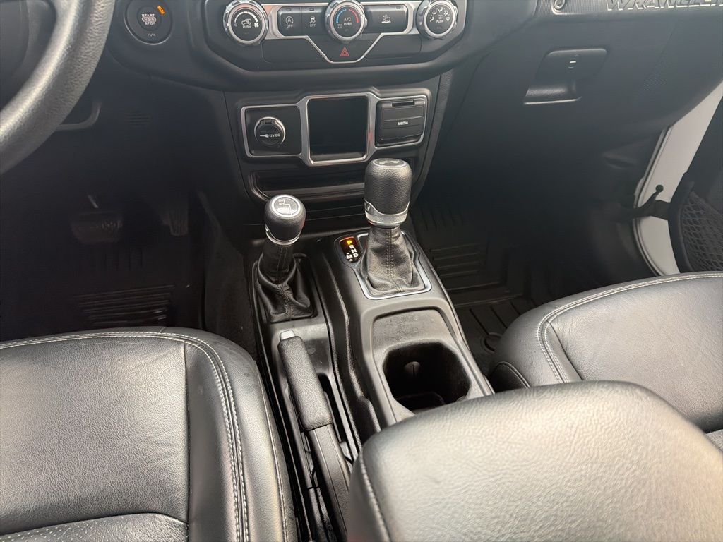 Thumbnail: 2021 Jeep Wrangler - 16