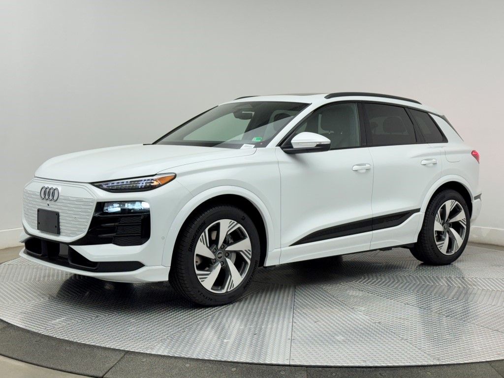 2025 Audi e-tron Premium 5