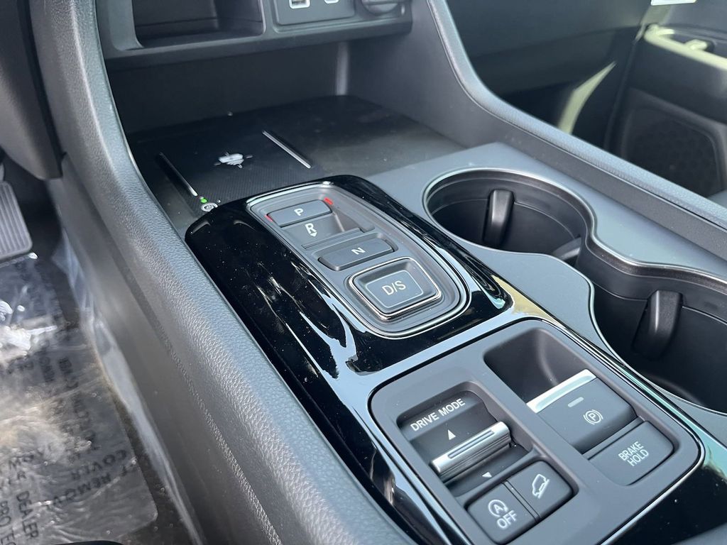 new 2025 Honda Pilot car, priced at $49,296