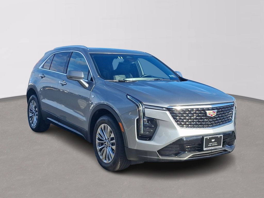 2024 Cadillac XT4 Premium Luxury 3