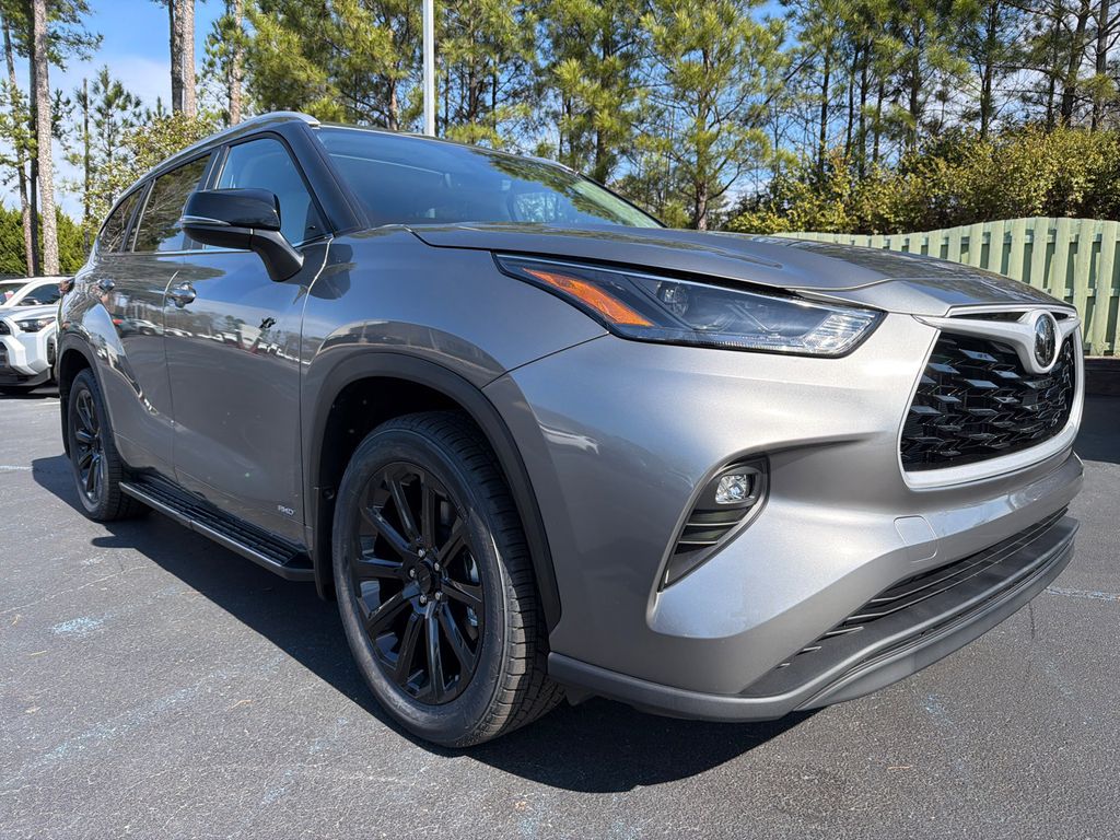2026 Toyota Highlander Hybrid XLE AWD