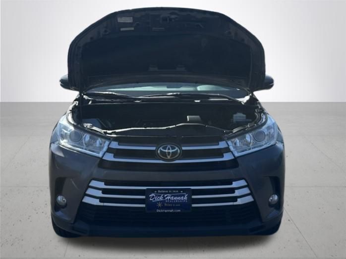 2018 Toyota Highlander 