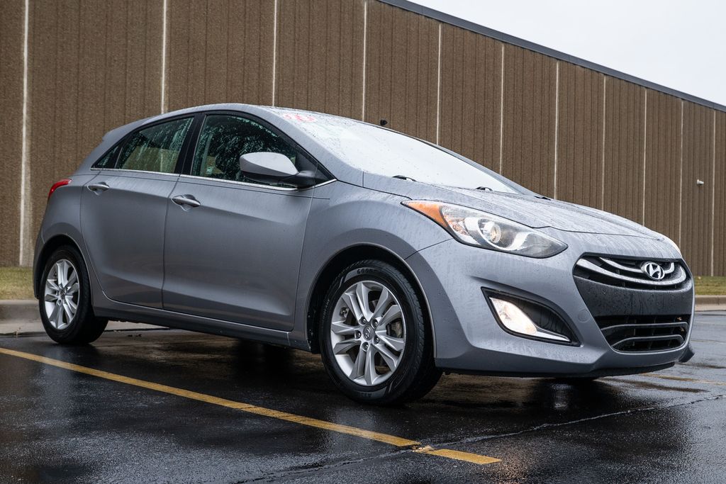 Used 2013 Hyundai Elantra GT Base with VIN KMHD35LE6DU118982 for sale in Milwaukee, WI