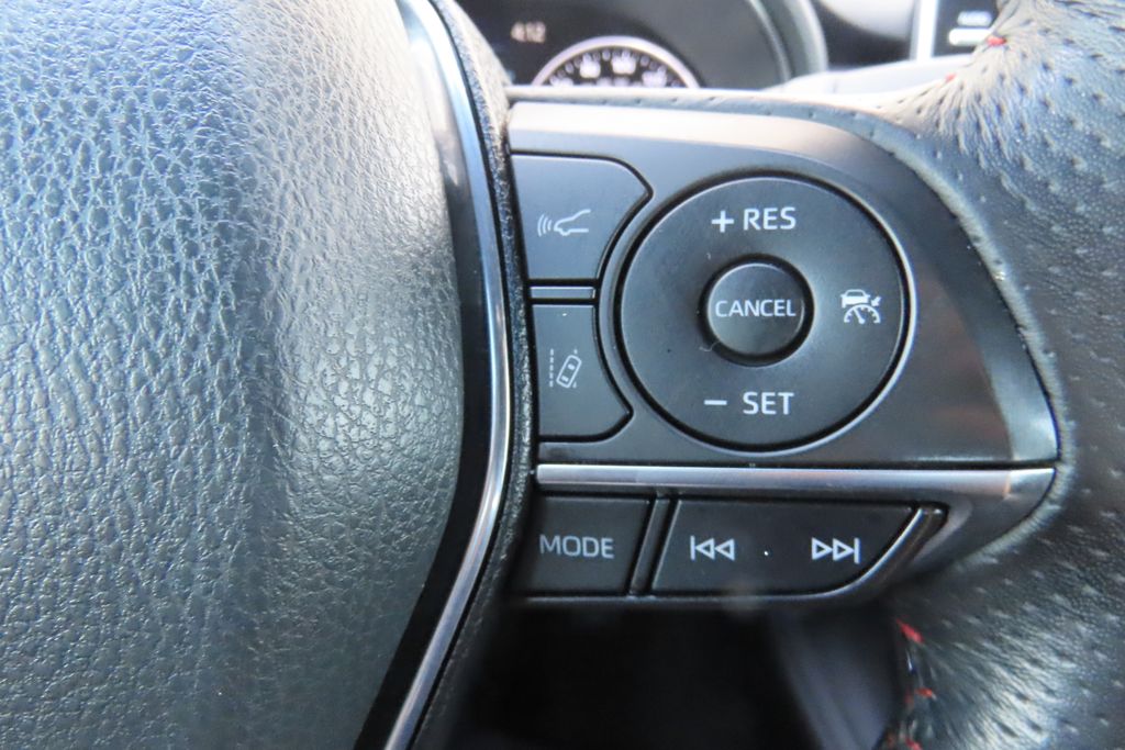 Thumbnail: 2021 Toyota Avalon - 12