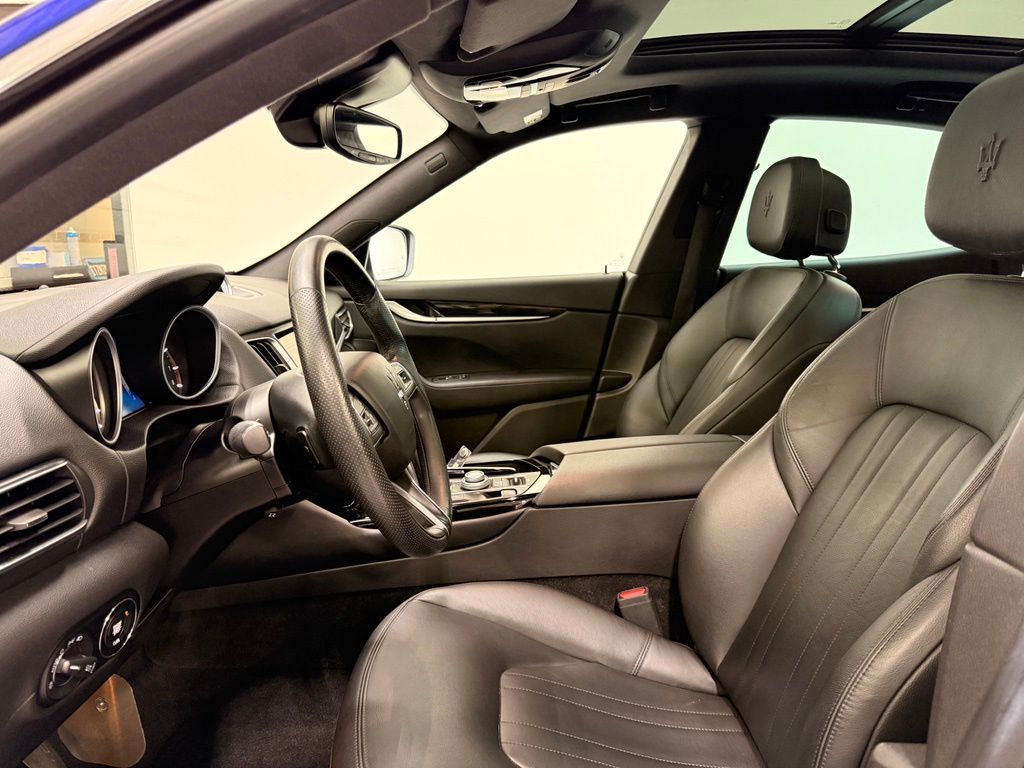 Thumbnail: 2020 Maserati Levante - 12