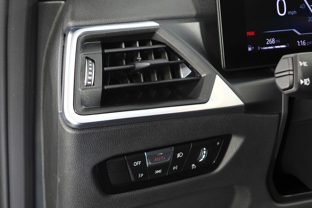 Thumbnail: 2024 BMW 2 Series - 26