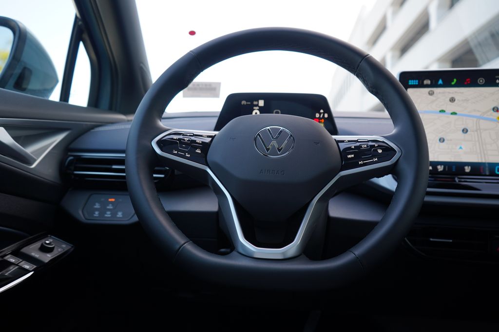 2025 Volkswagen ID.4 Pro S 14